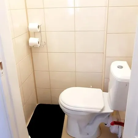 Bright Spacious With Street Parking Riga