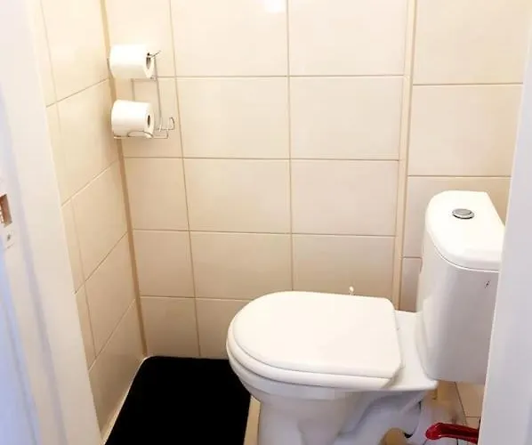 Bright Spacious With Street Parking Riga